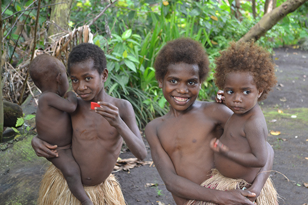 Vanuatu Dorfbesuch Lowinio Tanna Traditionen Allrad